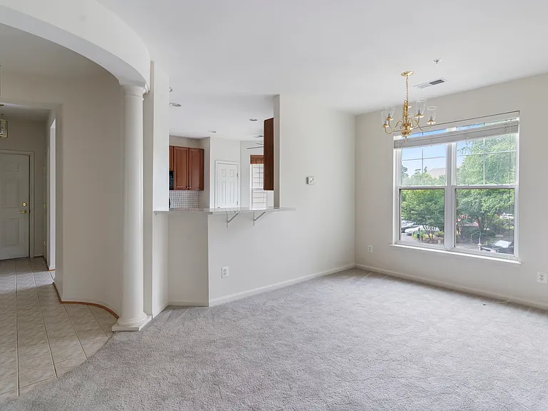 1021 Leeward Way #1021 — Photo 9