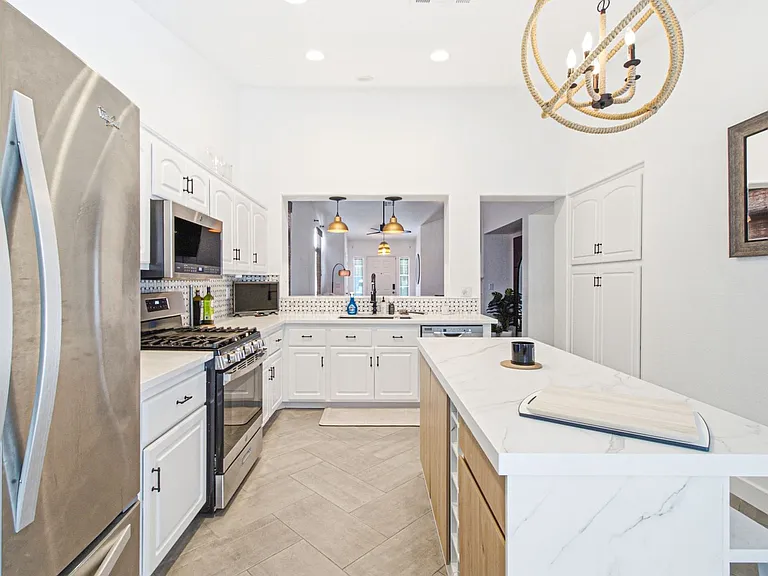 1876 Mesquite Canyon Dr — Photo 14