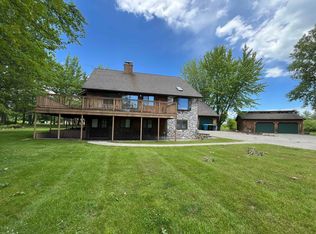 5392 Thornchester Ct, Gladwin, MI 48624
