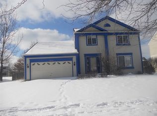 1424 N Elmwood Dr, Aurora, IL 60506