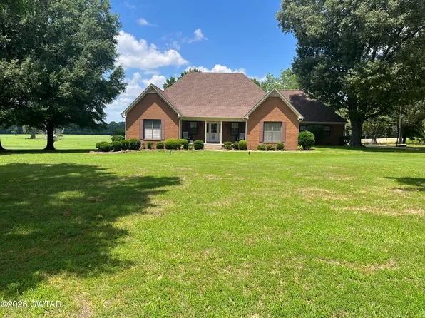 2 Forked Oak Ln, Humboldt, TN 38343