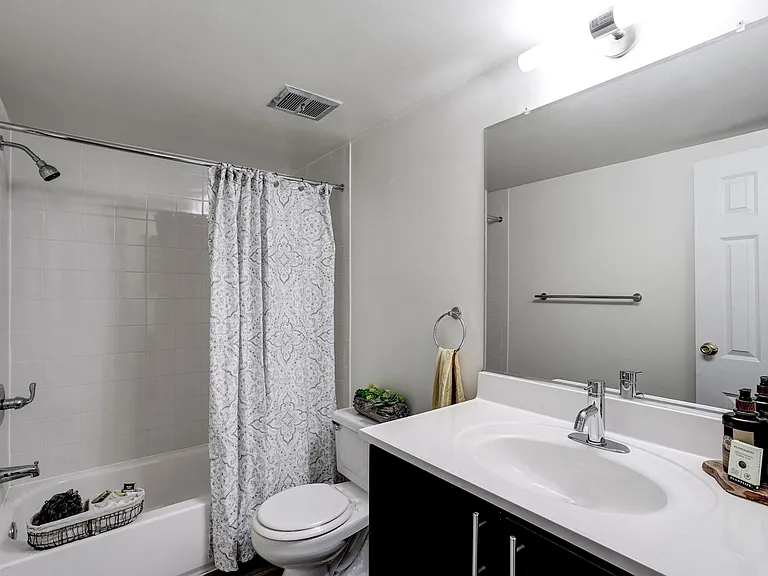 Charter Oak Apartments — Photo 5