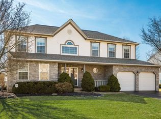 3514 Courtland Dr, Lewis Center, OH 43035