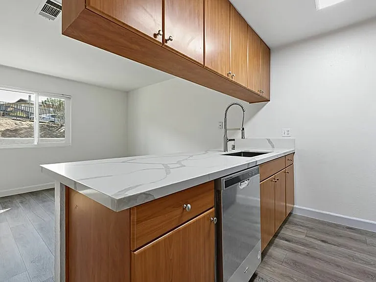 Canyon Springs Townhome Apartments — Photo 2