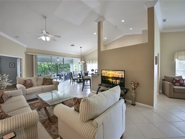 5615 Northboro Dr APT 202, Naples, FL 34110