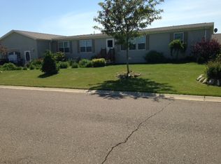 11202 Wildbrook Ct, South Lyon, MI