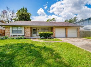 7231 Pine Grove Dr, Houston, TX 77092