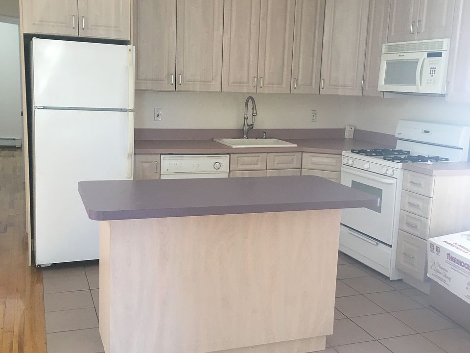 1st image of 2366 27th St