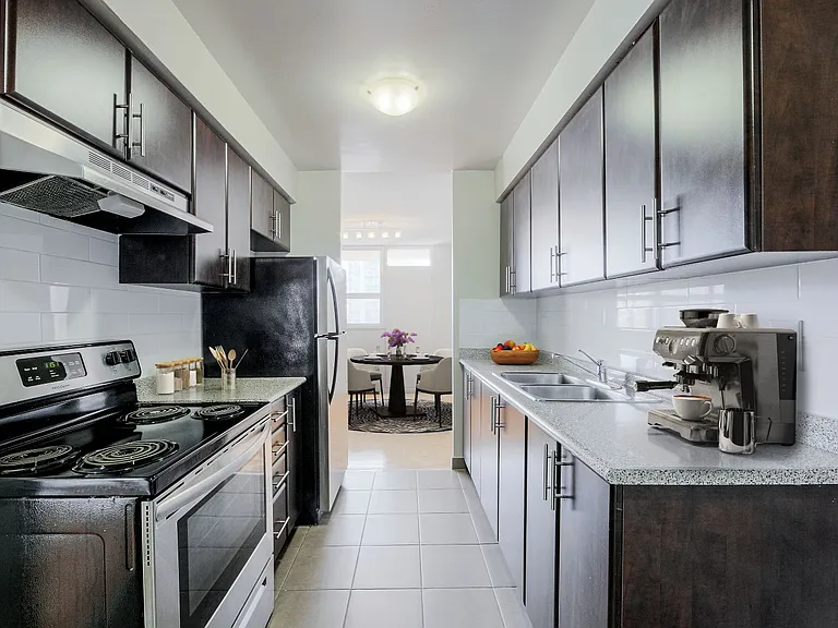 20 Chichester Pl — Photo 1