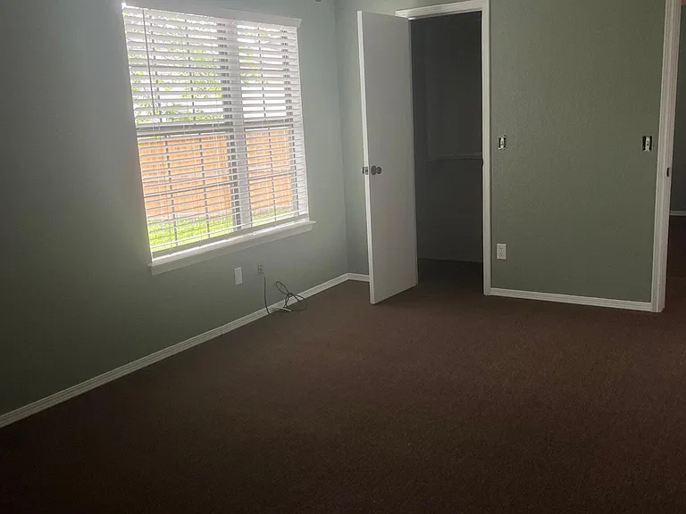305 Belmont Dr — Photo 26