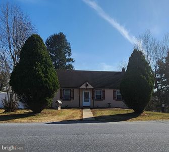 4913 Royal Ave, Harrisburg, PA, 17109