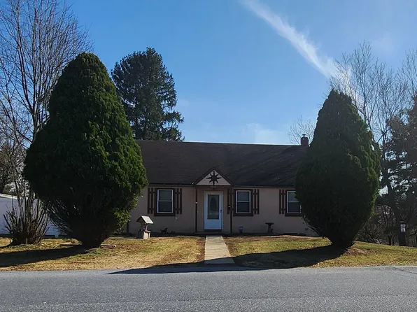 4913 Royal Ave, Harrisburg, PA 17109