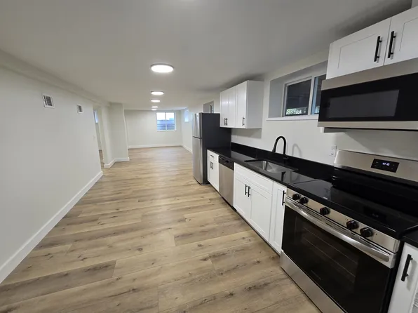 20-22 Poirier Pl, Burlington, VT