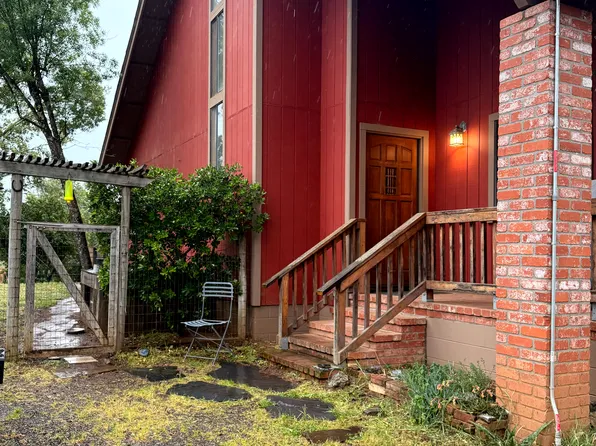 1079 Deputy Dr, Pope Valley, CA 94567