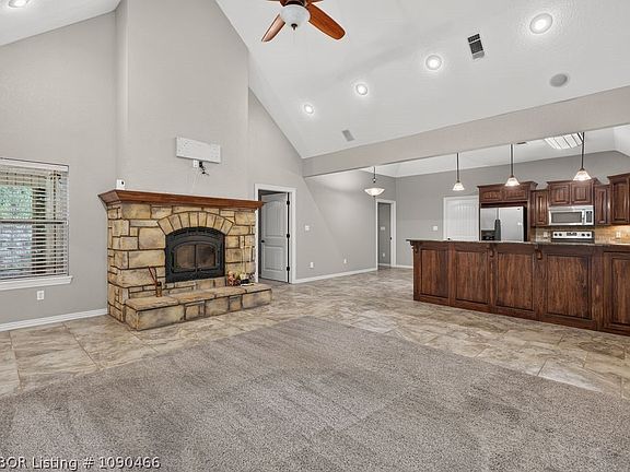 5th image of 1720 Battlefield Dr