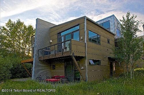 2nd image of 856 W Snow King Ave