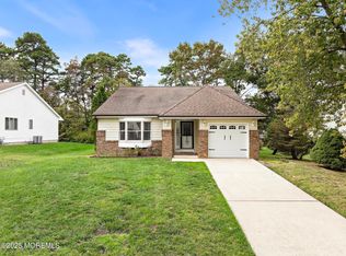 102 Ash Rd, Manahawkin, NJ 08050