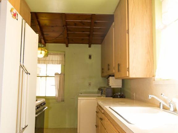 4th image of 4808 Birchland Pl