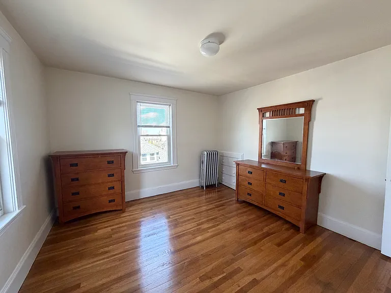 157 Hillside St — Photo 7