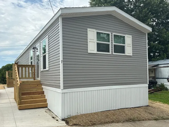 7 3rd Ave, Belton, MO 64012