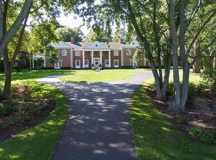 84 Inverway, Inverness, IL 60067