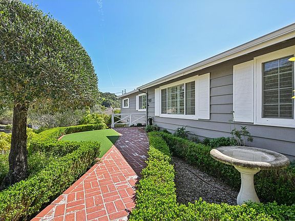 5th image of 113 Convent Court