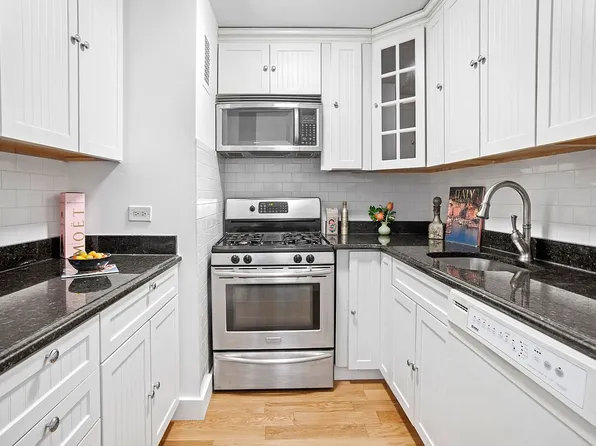 77 Fulton St #9B, Manhattan, NY 10038