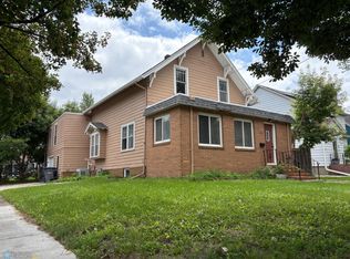 302 11th St S, Moorhead, MN 56560