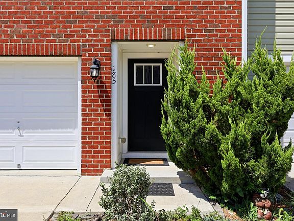 3rd image of 185 Drexel Ct