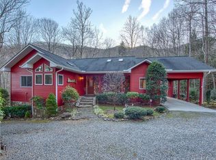 239 Winding Creek Dr, Waynesville, NC 28786