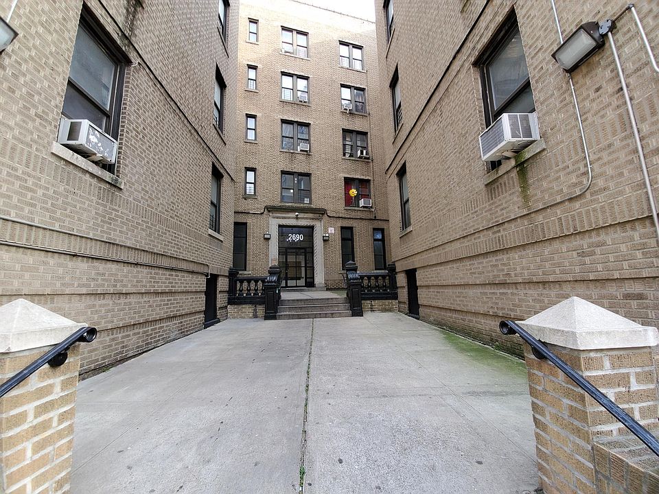 1st image of 2690 University Ave #54
