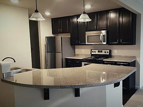 210 Highland Corporate Dr — Photo 10