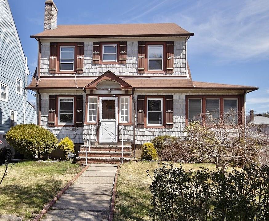 1st image of 135 Hillside Avenue