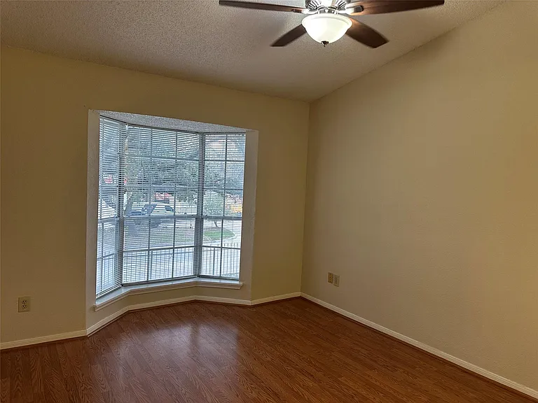 2121 Hepburn St #104 — Photo 14