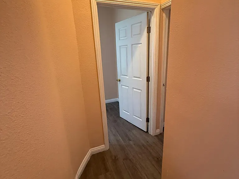 Hallway to bedrooms