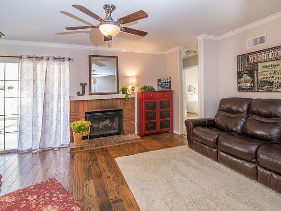 3rd image of 32338 Green Hill Dr