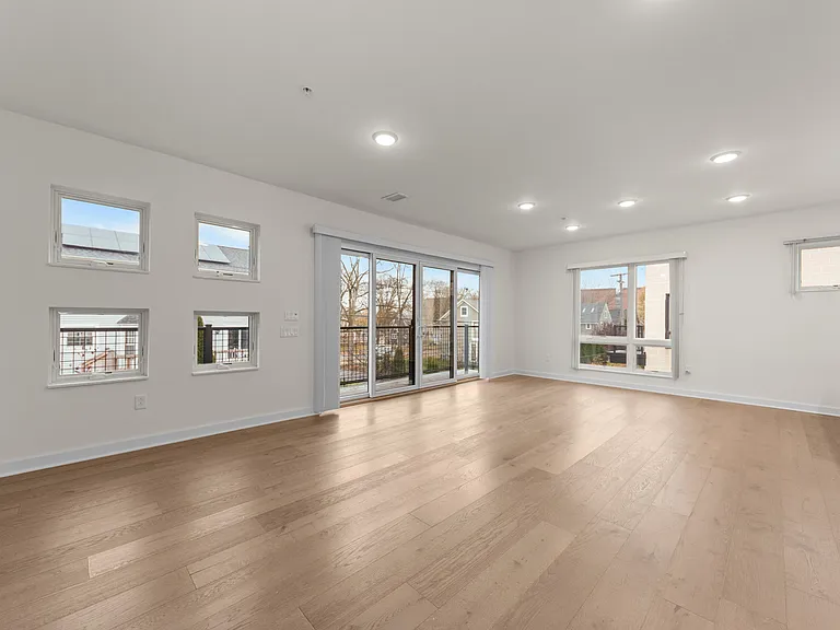 462 W Stadium Blvd #1 — Photo 39