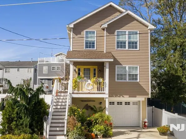 25 Cedar Street, Highlands, NJ 07732