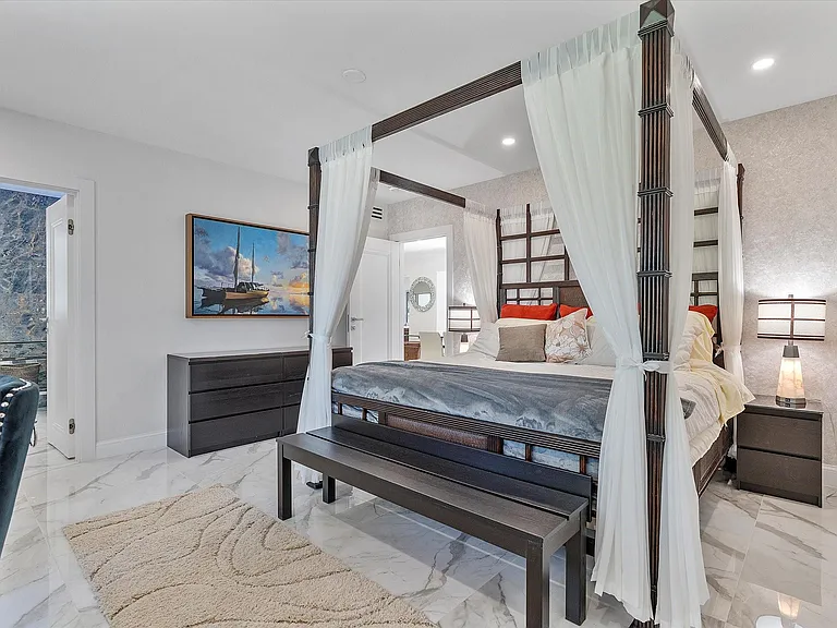 207 Royal Palm Dr — Photo 46