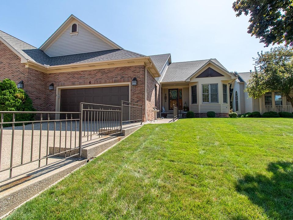 1st image of 4 Spruce Ct