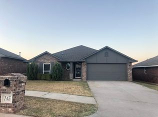 145 Tecumseh Meadows Dr, Norman, OK 73069