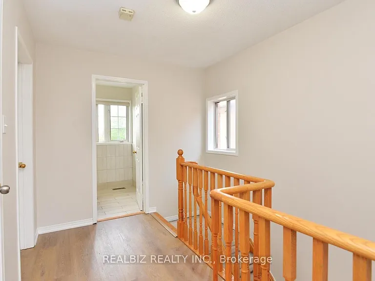 627 Caboto Trl — Photo 14