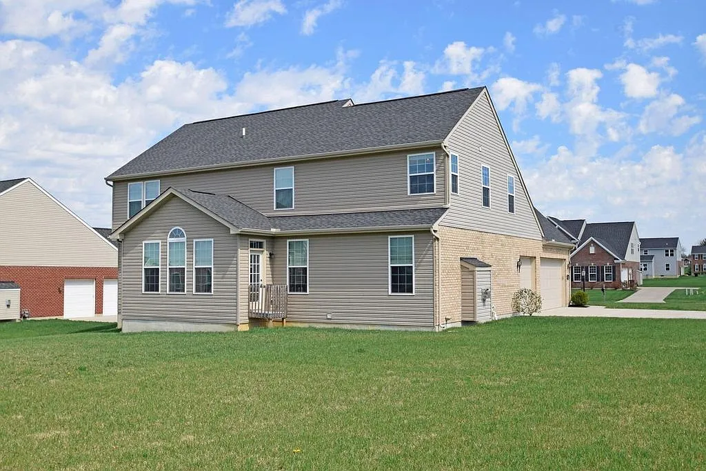 Building Photo - 5015 Lakota Woods Dr