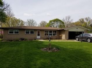 1107 Riverview Rd, Sterling, IL 61081