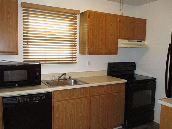 5th image of 302 Washington Blvd