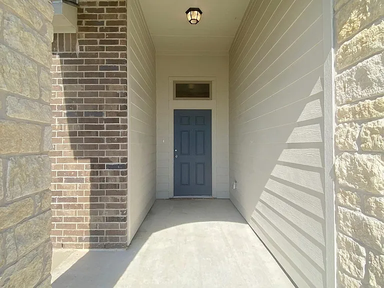 7910 Marsala Dr — Photo 3