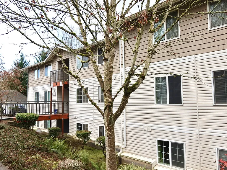 Vineyard Apartments — Photo 24