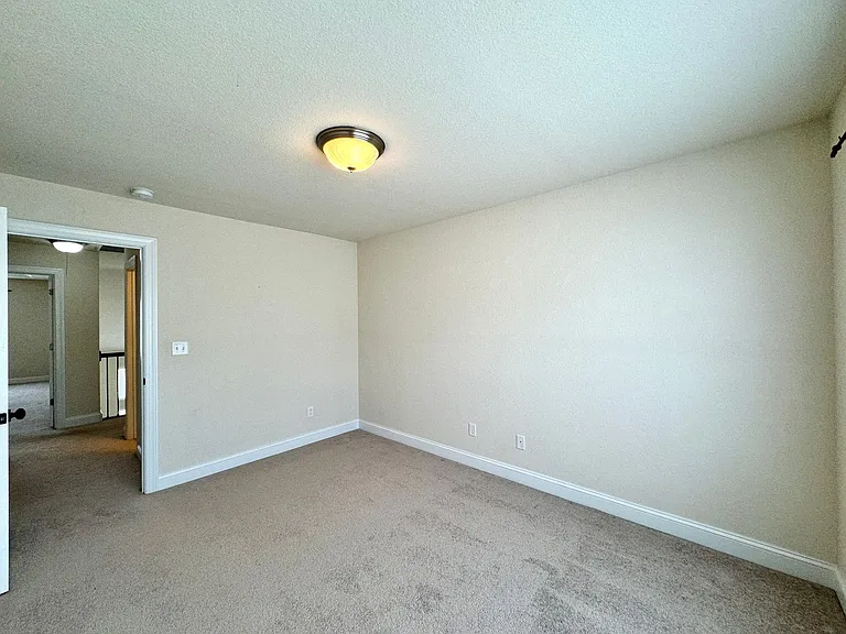 1532 Drumheller Dr — Photo 45