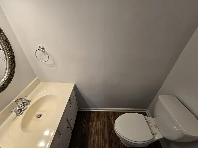 117 Kingsbury Dr — Photo 4