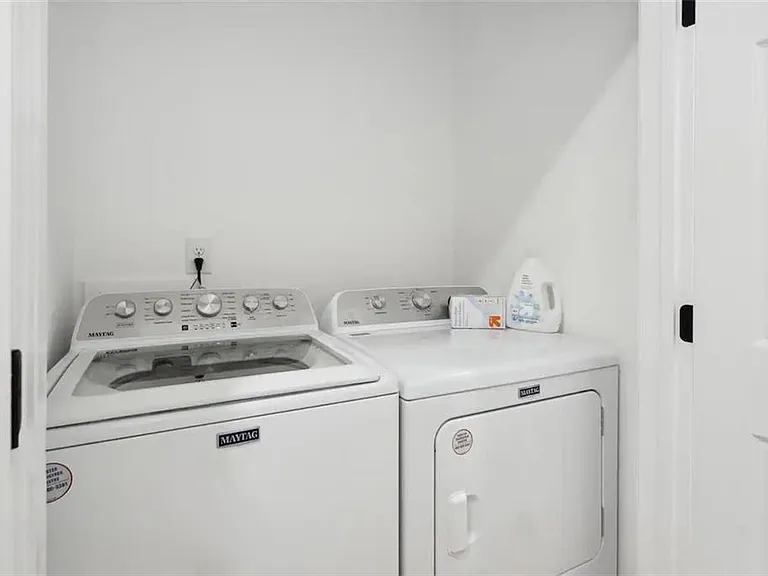 725 Alta Pl NW — Photo 22